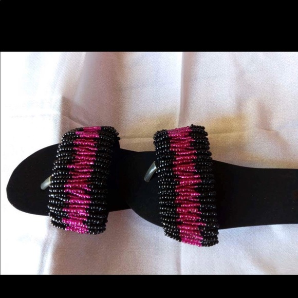 Hand beaded slippers - Picture 2 of 6